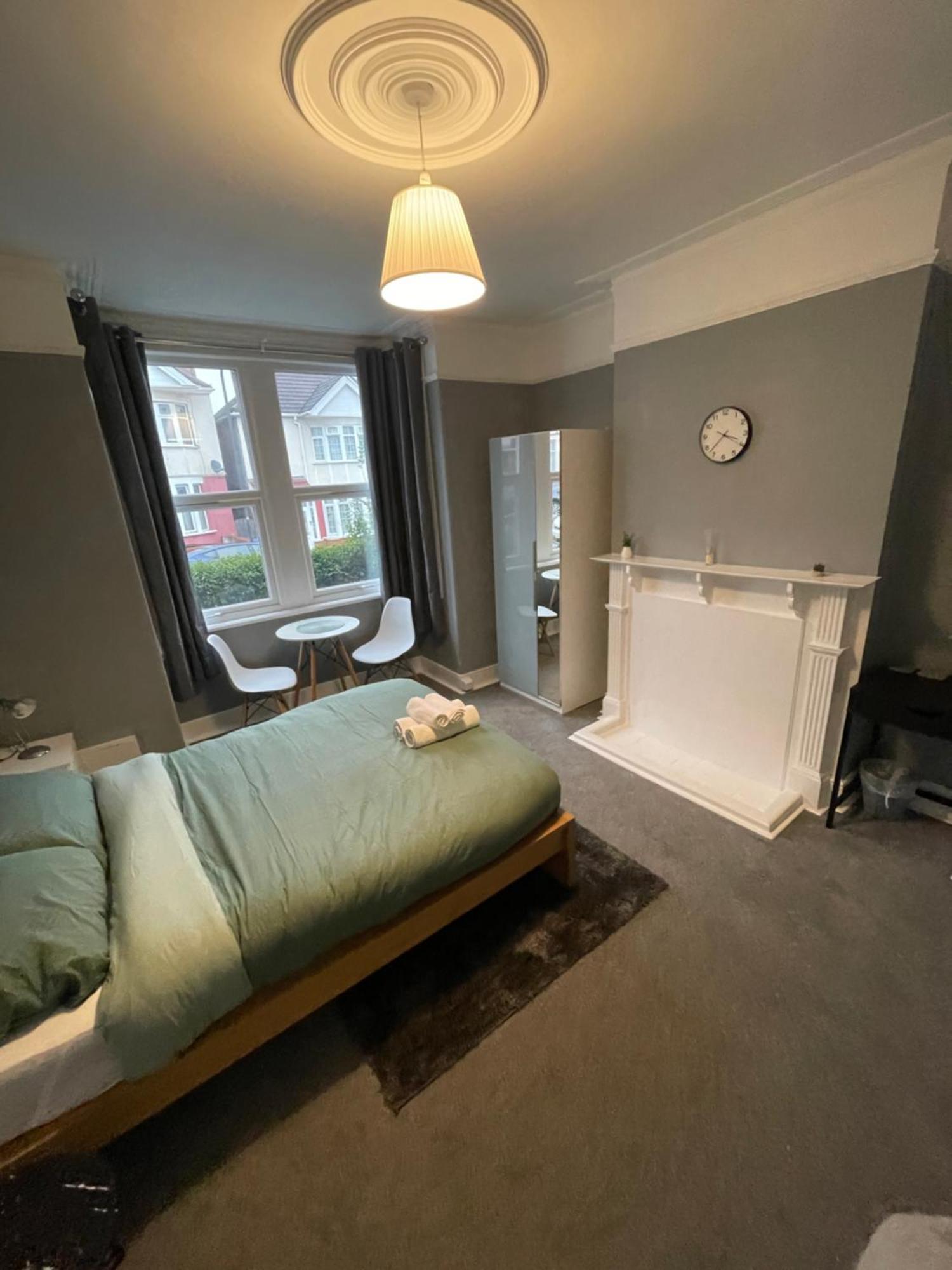 Cosy Double Rooms A Stones Throw From Wembley Stadium London Exterior photo